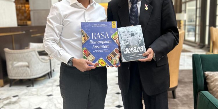 BUKU RASA BHAYANGKARA NUSANTARA HADIR DI AMERIKA SERIKAT SEBAGAI INSTRUMEN DIPLOMASI KULTURAL PRESIDEN PRABOWO