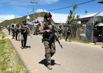 *Patroli Dialogis di Paniai, Satgas Operasi Damai Cartenz 2026 Kedepankan Pendekatan Humanis*