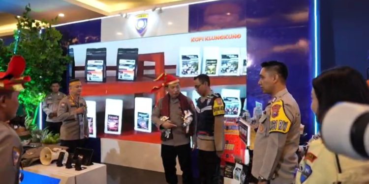 Kobin, Cara Bhabinkamtibmas Polri Lebih Dekat dengan Warga