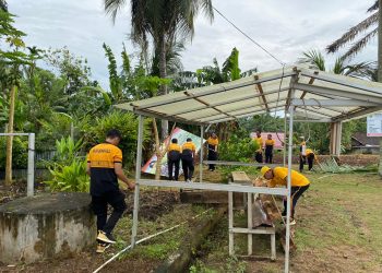 Polres Bengkulu Tengah Gelar Kegiatan Kurve di Polsek Pondok Kelapa, Wujudkan Lingkungan Kerja Bersih dan Asri