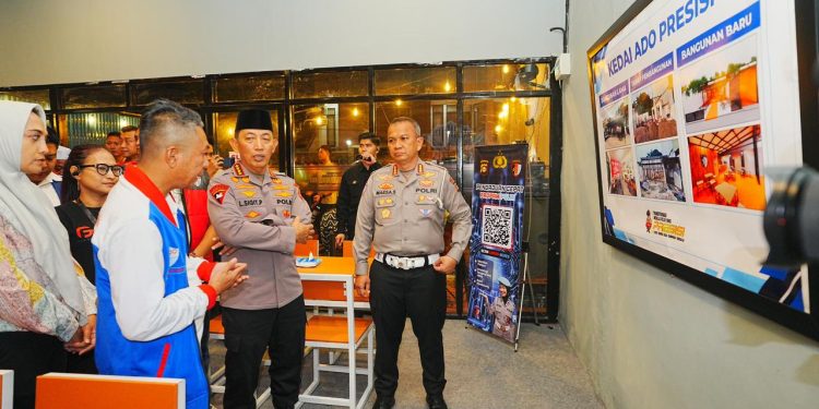 Momen Kapolri Interaksi-Serap Aspirasi Ojol di Kedai Ado Presisi