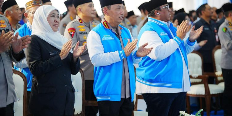 Kapolri di Hadapan Buruh: Satukan Tekad dan Barisan untuk Wujudkan Indonesia Emas 2045!