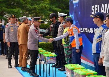 Tinjau Kalikangkung, Kapolri Pastikan Pelayanan hingga Rekayasa Lalin Optimal Hadapi Mudik