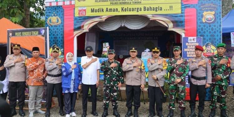 Kapolda Bengkulu Cek Posyan Liku Sembilan dan Pos Terpadu Pintu Tol, Pastikan Personel Siap Melayani Masyarakat