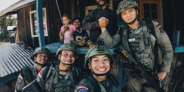 *Tak Semua Bisa Pulang: Rindu yang Disimpan Demi Indonesia Tetap Tenang*